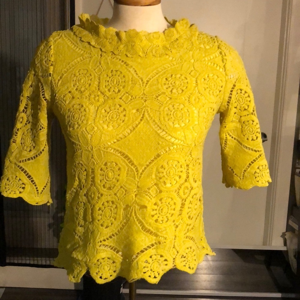Size 4 yellow crochet style top